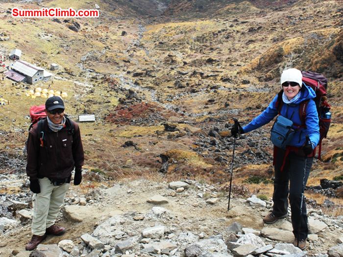 Shera Sherpa and Julie Piskorz above Chetra Village. Photo by Alice Grant.JPGphoto 