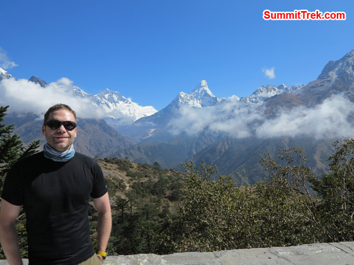 Matthew Slater posing a photo just below the Namche bazaar behind Everest, Lhotse and AmaDablam. Photo Mathew
