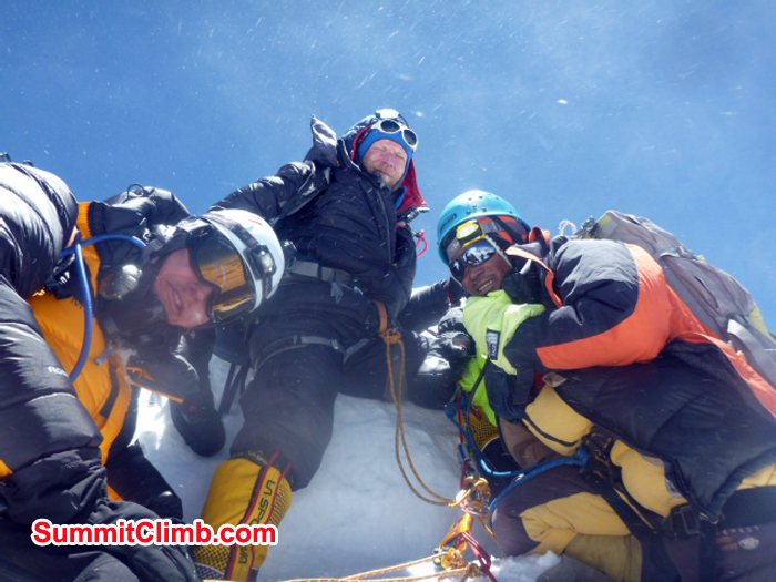 Team summit Mount Lhotse