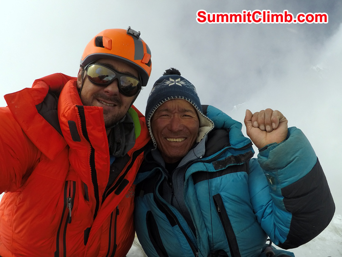 Pedra and Jangbu at the summit of Island Peak. Photo Pedro Llanos