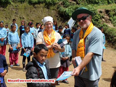nepal volunteer trek, donation from gen